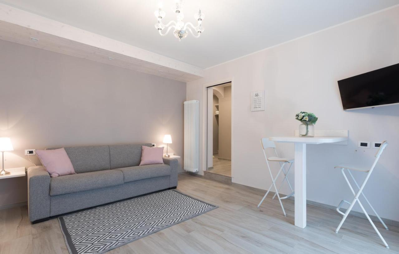 Residenza Conca Verde B&B Il Monolocale Rogolo Екстериор снимка